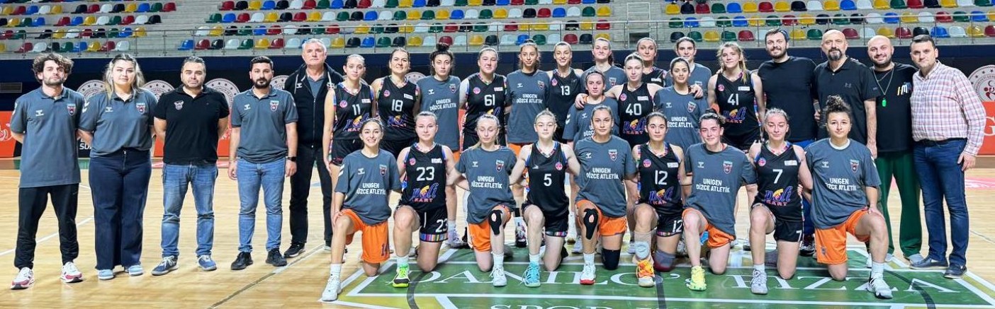 İzmit Zirve Basketbol, hazırlık maçında Düzce Atletik Sporu 51-46 yendi