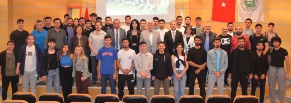 KOÜ Spor Bilimleri söyleşisinde Karaosmanoğlu'dan gençlere öğütler