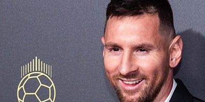 Ballon d'Or ödülünü yine Lionel Messi kazandı