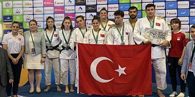 Ekvatordaki  Gençler Judo Şampiyonasında Türk Judokalar Dünya İkincisi