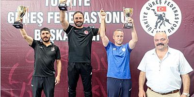 Kocaeli Kağıtsporun Güreşte büyük başarısı U13'te Türkiye Şampiyonu