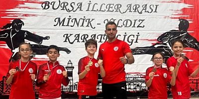 Körfezli genç Karateciler Bursa'da kürsüden inmedi