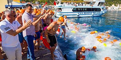 Meis Adası Kaş Yarışında 163 yüzücü kulaç attı